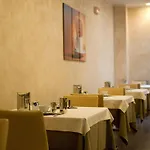 Hotel Cube 4*