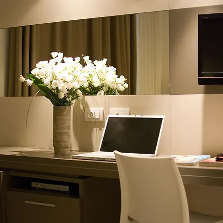 Отель Cube Равенна