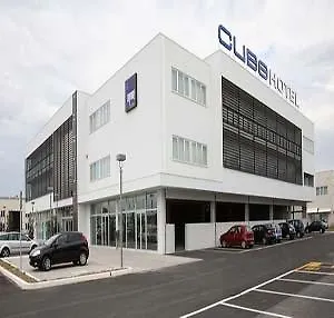 מלון Cube