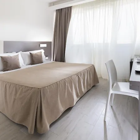 Cube Hotel